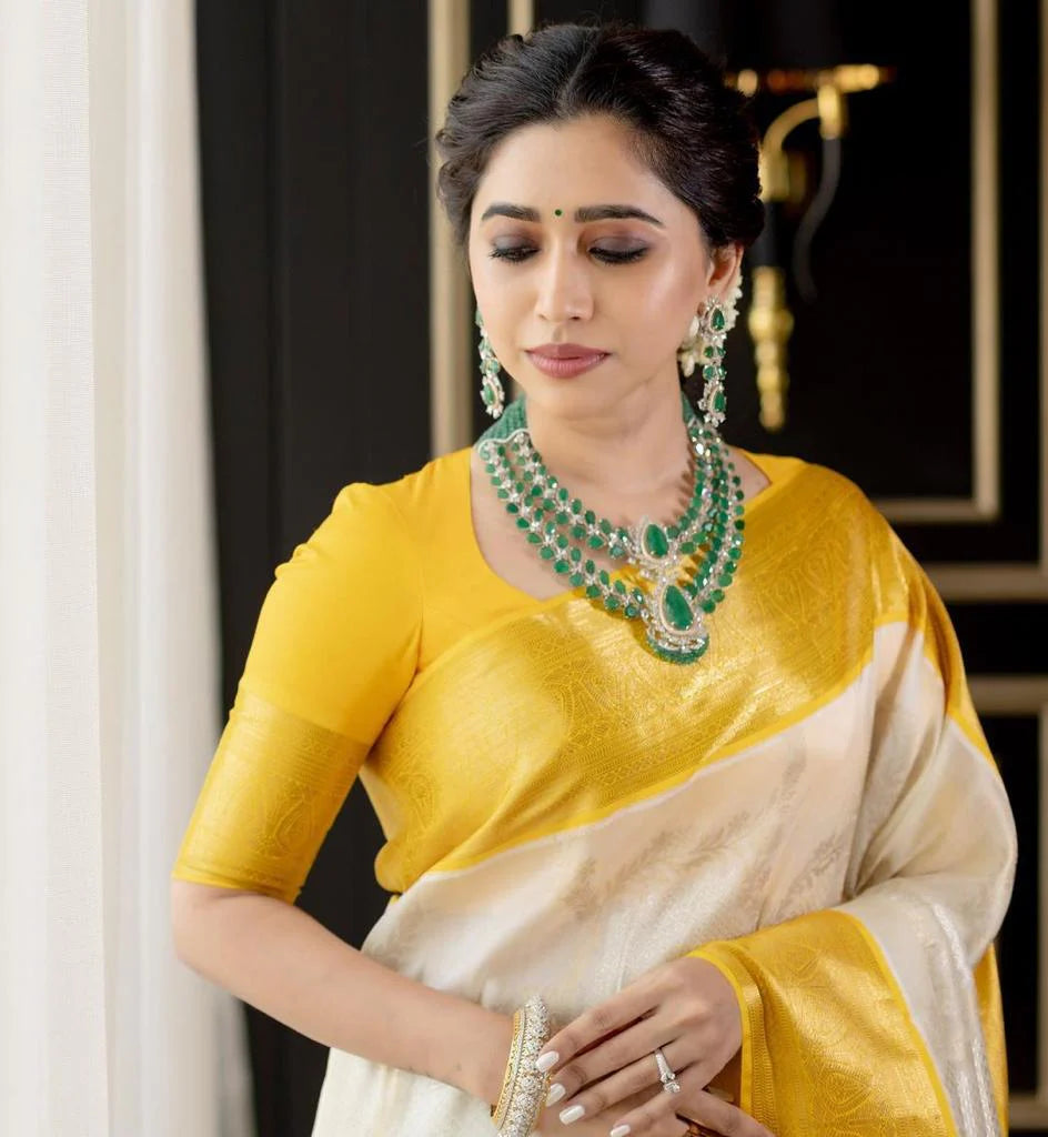 Most Stunning White Soft Silk Saree With Admirable Blouse Piece