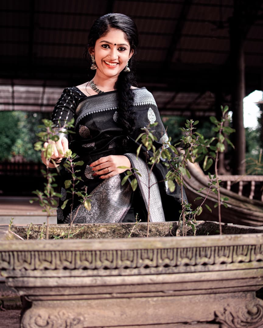 black Pure Kanjivaram Silk Saree Soft Design With Blouse Piece