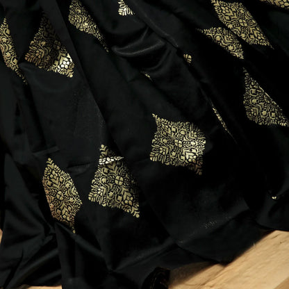 Capricious Black Soft Silk Saree With Attractive Blouse Piece