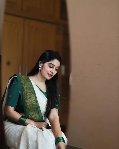 Beauteous Off White Soft Banarasi Silk Saree With Desirable Blouse Piece