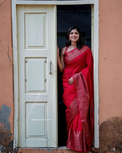 Glittering Red Soft Silk Saree With Unequalled Blouse Piece