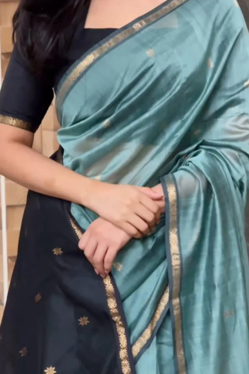 Classy Sea Green Cotton Silk Saree With Gratifying Blouse Piece