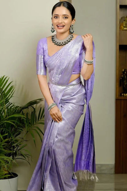 Glorious Lavender Soft Silk Saree With Arresting Blouse Piece