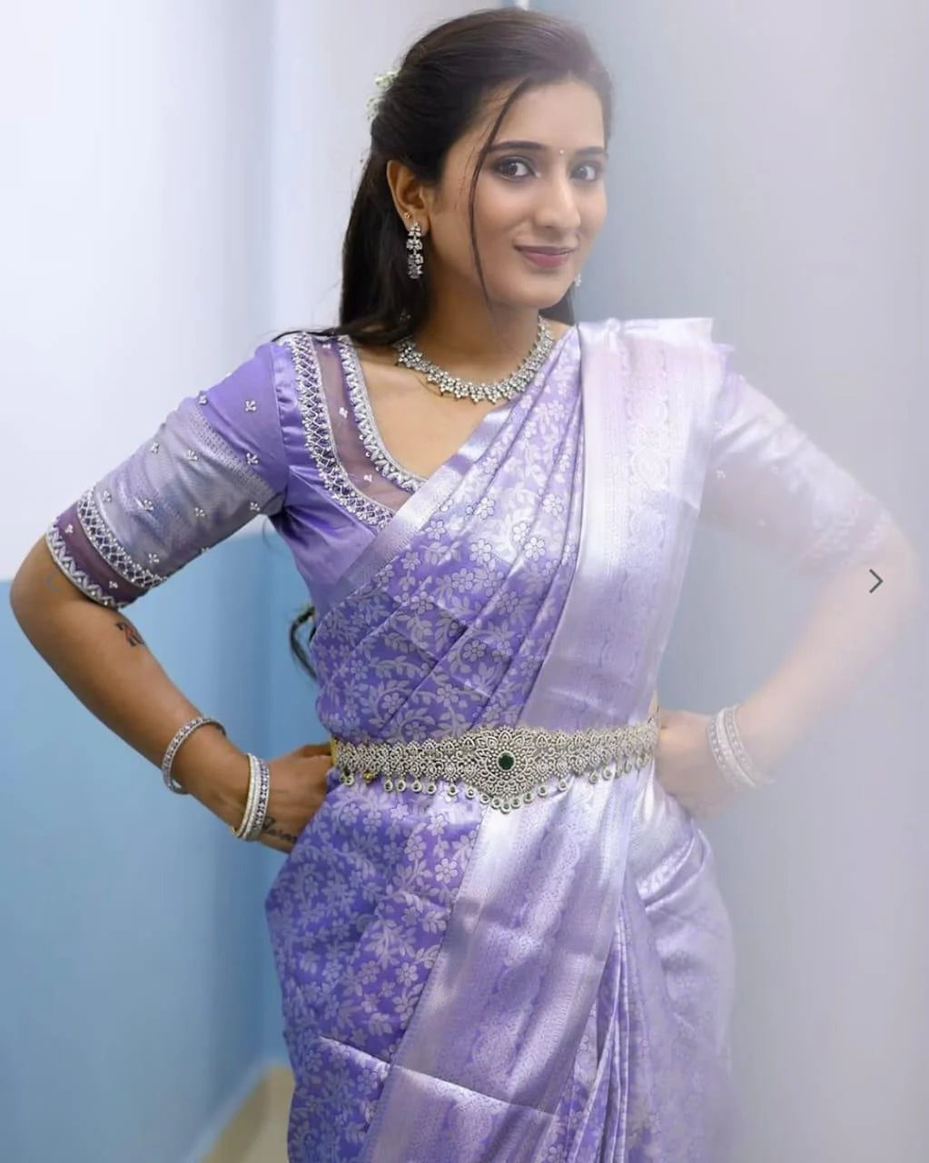 Desultory Lavender Soft Silk Saree With Majesty Blouse Piece